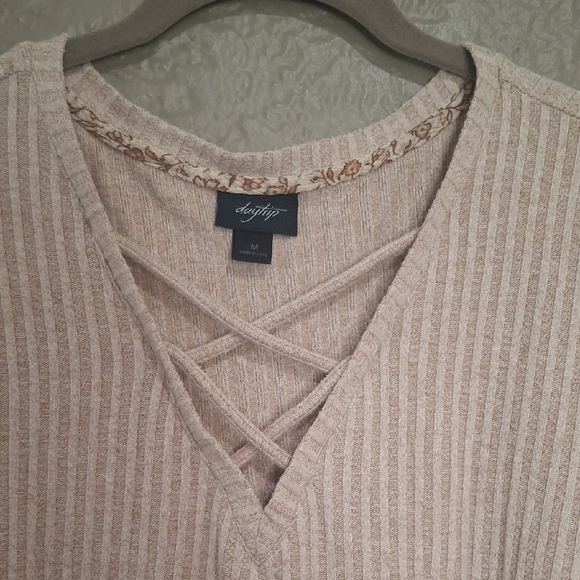 Daytrip Women's Cream and Tan Striped Hoodie Size M - Picture 3 of 9